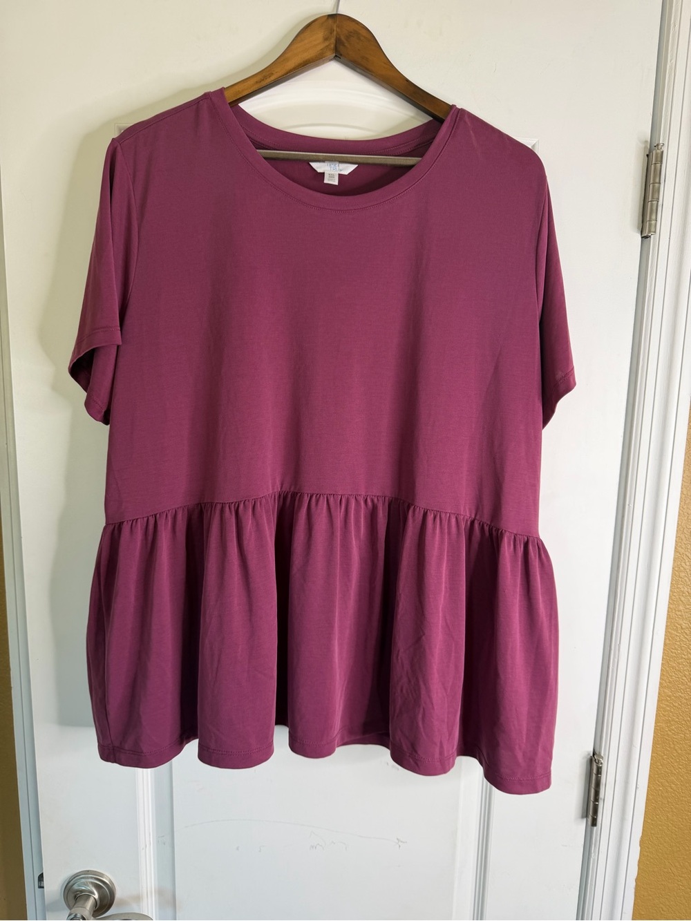 Time and Tru Plus Size Purple Peplum Tunic Top. Size XXL (20)